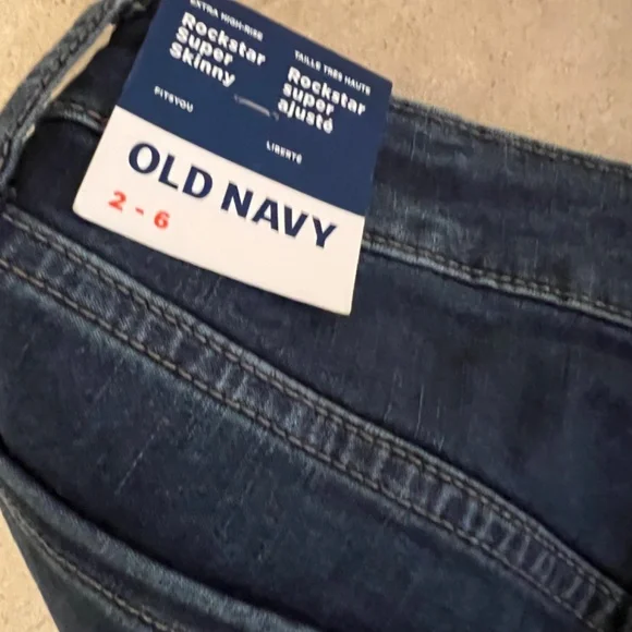 Old Navy skinny jeans - Picture 3 of 3